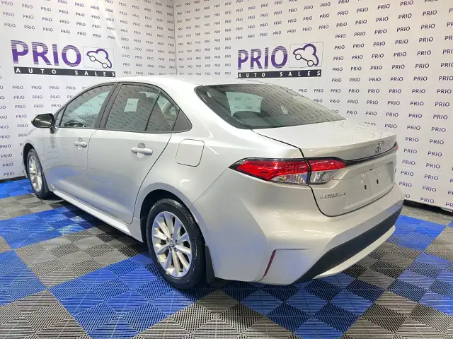 2021 Toyota Corolla - Photo 3