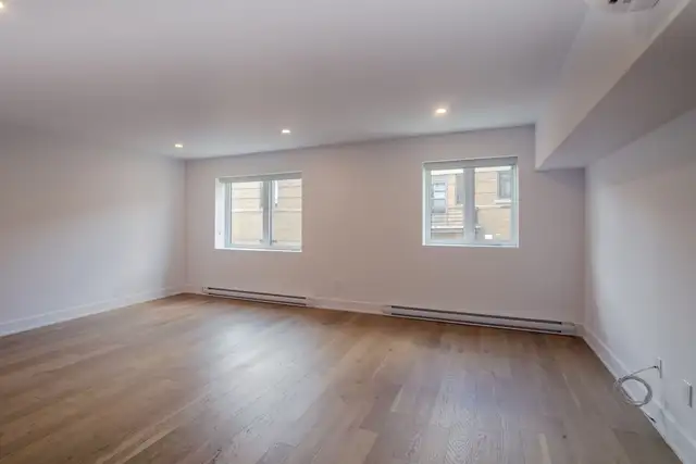 fully renovated 1-bed condo, July 1, Mount-Royal, TMR - ID 4459 - Photo 3