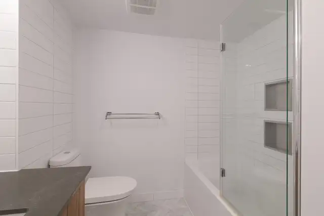 fully renovated 1-bed condo, July 1, Mount-Royal, TMR - ID 4459 - Photo 7