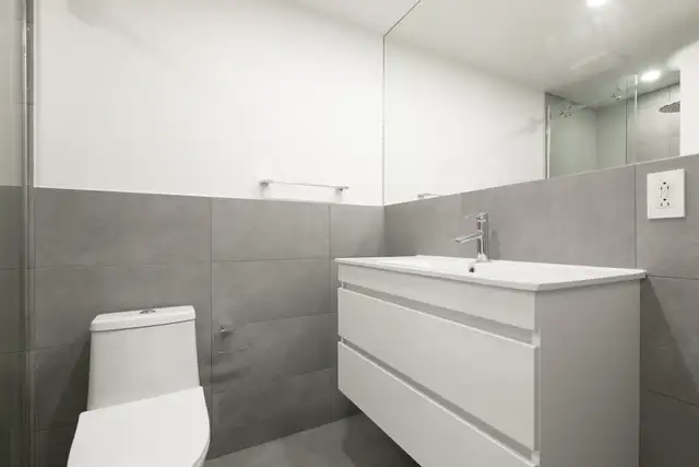 fully renovated condo, 2 beds 2 bath, in Westmount - ID 1949 - Photo 10