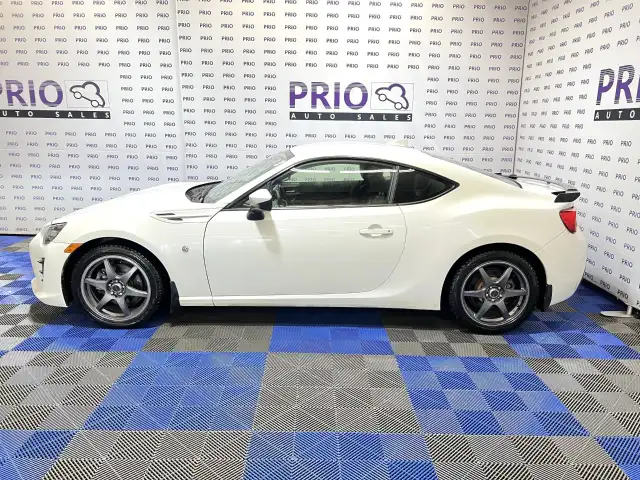 2017 Toyota 86 - Photo 2