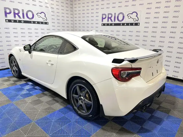 2017 Toyota 86 - Photo 3