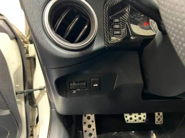 2017 Toyota 86 - Photo 12