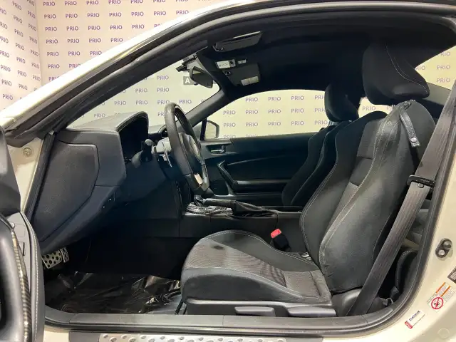 2017 Toyota 86 - Photo 13