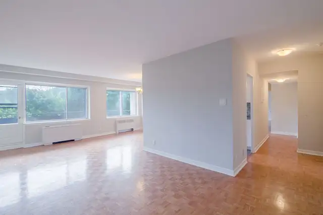 spacious 3-bed,2-bath condo for July 1, Westmount adj - ID 4458 - Photo 2