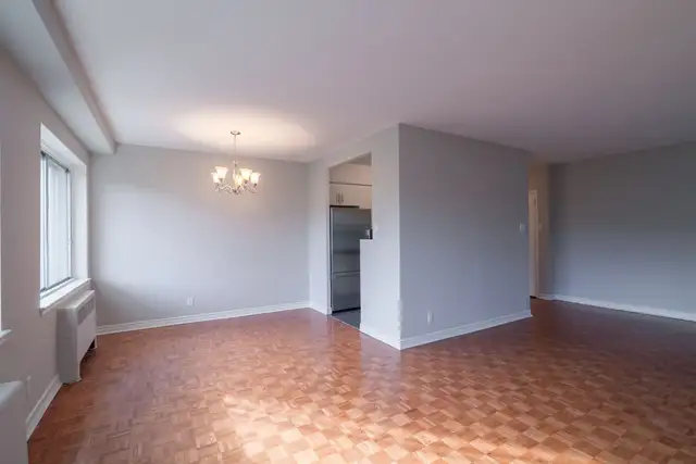 spacious 3-bed,2-bath condo for July 1, Westmount adj - ID 4458 - Photo 3