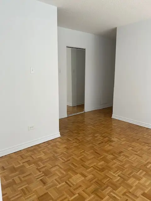 Superbe 4 1/2 à louer / Boulevard de la Côte Vertu - Photo 9