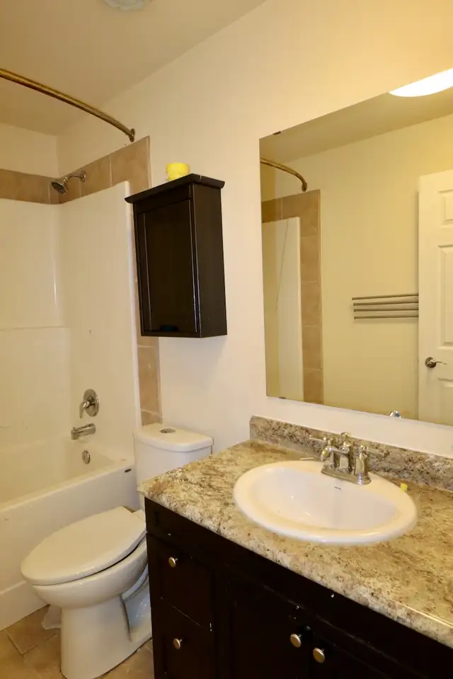 Leduc 3 Bed 1.5 Bath Townhome For Rent - Photo 4