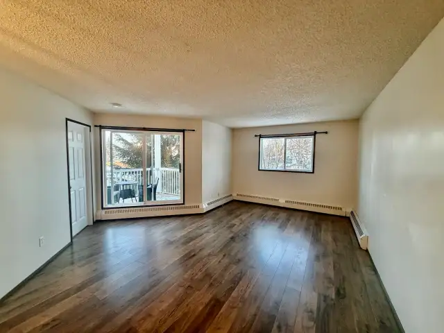 Twin Brooks 3 Bed 2 Bath Unit For Rent Edmonton - Photo 2