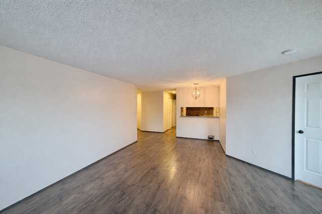 Twin Brooks 3 Bed 2 Bath Unit For Rent Edmonton - Photo 3