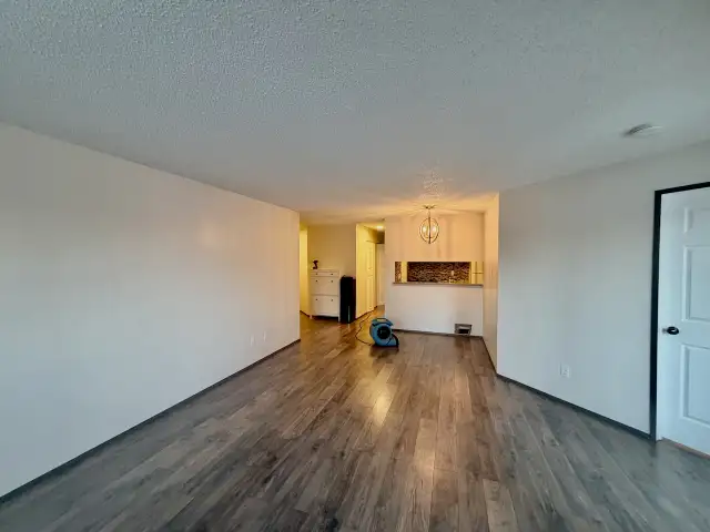 Twin Brooks 3 Bed 2 Bath Unit For Rent Edmonton - Photo 4