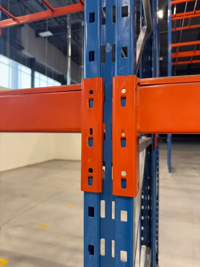 PALLET RACKING - Photo 2