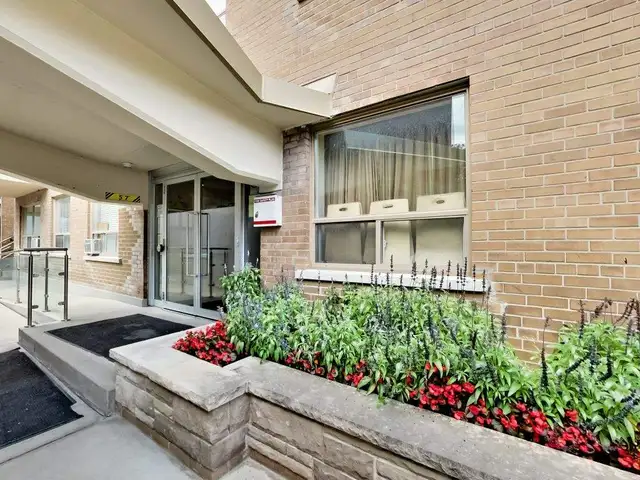 Apartment rentals at Glen Elm Avenue near Yonge and St. Clair.. - Photo 3