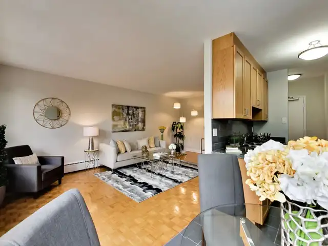 Apartment rentals at Glen Elm Avenue near Yonge and St. Clair.. - Photo 9