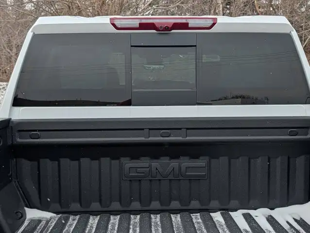 2026 GMC Sierra 2500HD AT4- Power Sunroof - Bose Speakers - Photo 16