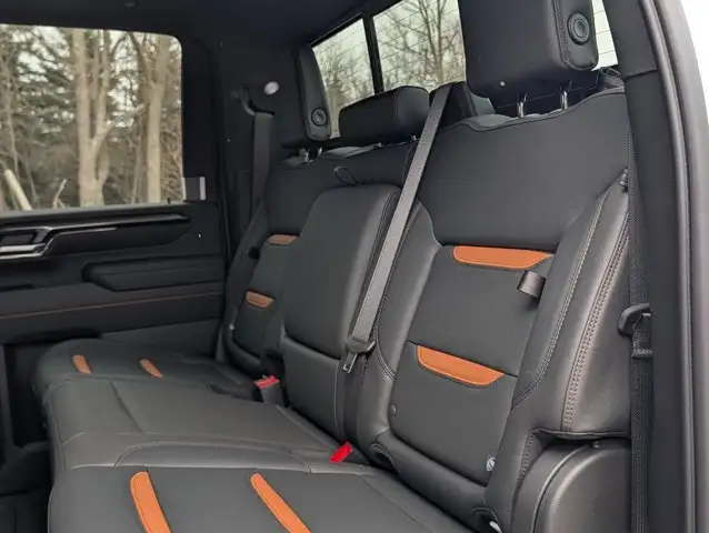 2026 GMC Sierra 2500HD AT4- Power Sunroof - Bose Speakers - Photo 37