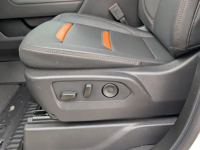 2026 GMC Sierra 2500HD AT4- Power Sunroof - Bose Speakers - Photo 38