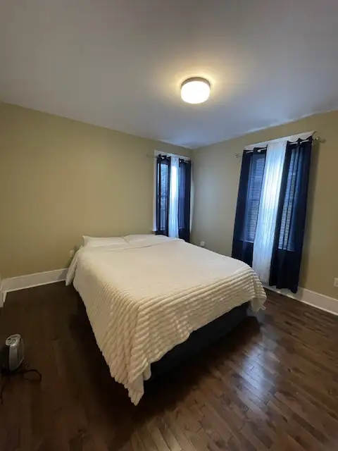 Large 2-Bedroom Located West - Photo 7