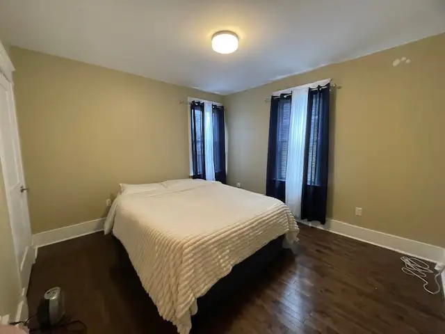 Large 2-Bedroom Located West - Photo 8