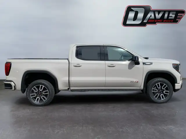 2026 GMC Sierra 1500 - Photo 4