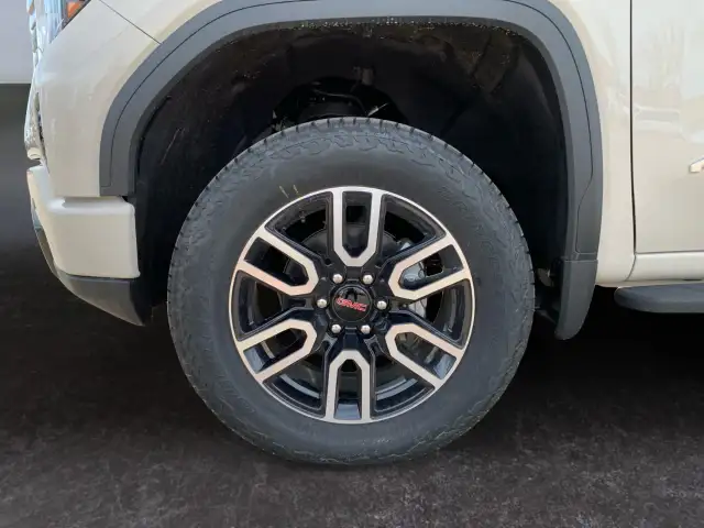 2026 GMC Sierra 1500 - Photo 10