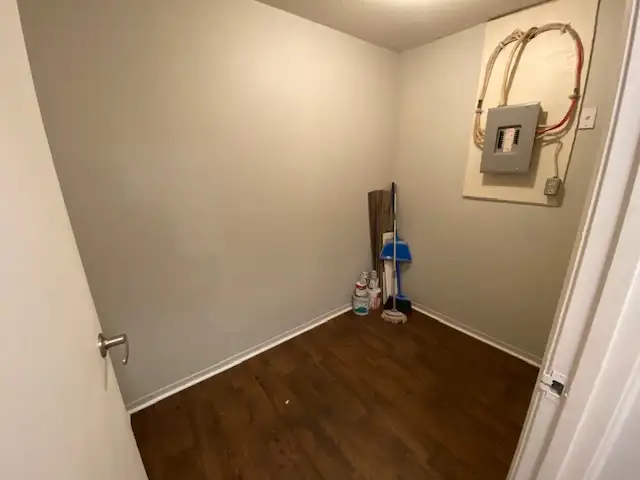 304-573 Armstrong Road - 2 bed, 1 bath - 2 beds 1 bath - 304-573 - Photo 9