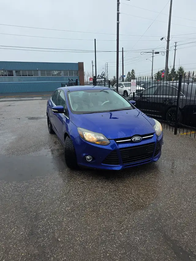 2013 Ford Focus Titanium - Photo 2