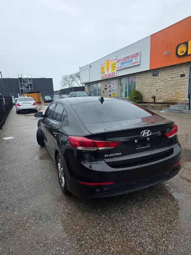 2018 Hyundai Elantra Limited - Photo 3