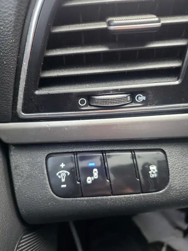 2018 Hyundai Elantra Limited - Photo 12