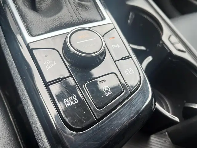 2024 Kia Sportage EX EX | Moonroof | Leather Seats - Photo 17