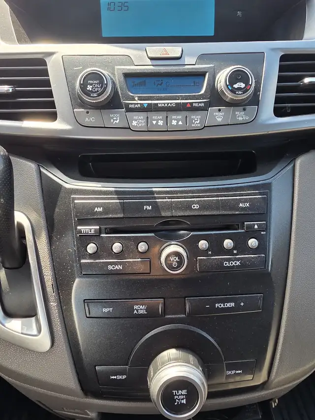 2011 Honda Odyssey LX - Photo 10