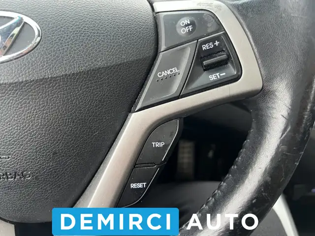 2012 Hyundai Veloster w/TechTOIT PANORAMIQUESIEGES CHAUFFANT - Photo 13