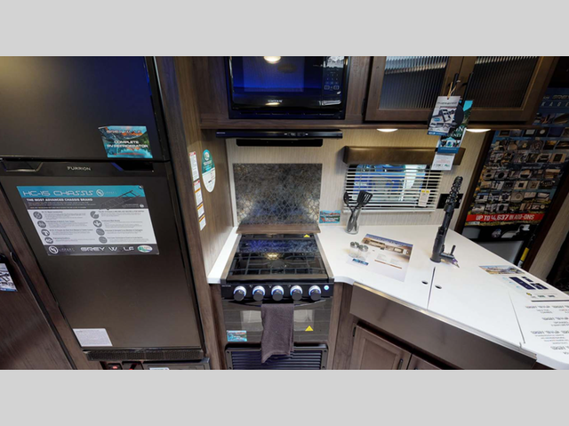 2023 Forest River RV Cherokee Grey Wolf 26MK - Photo 6