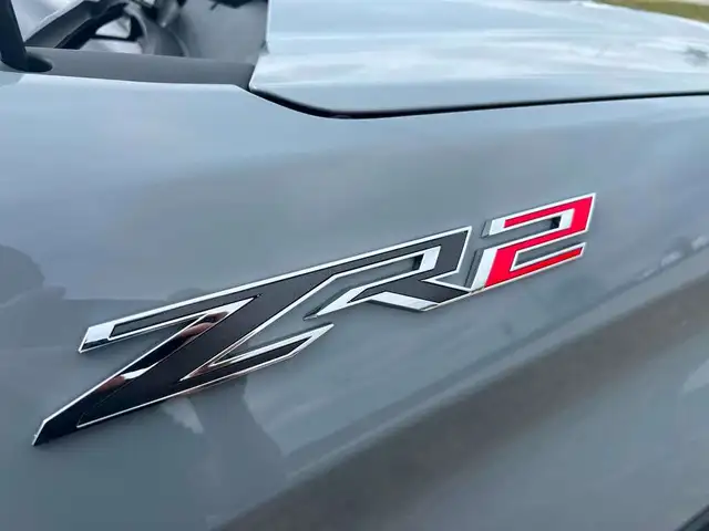 2025 Chevrolet Silverado 1500 ZR2 - Photo 9