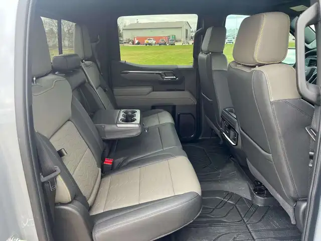 2025 Chevrolet Silverado 1500 ZR2 - Photo 15