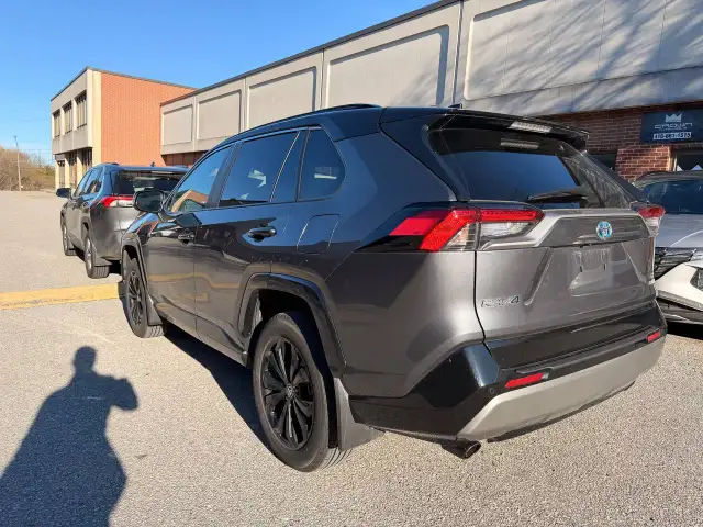 2024 Toyota RAV4 Hybrid XSE AWD, TECH PACKAGE - Photo 6