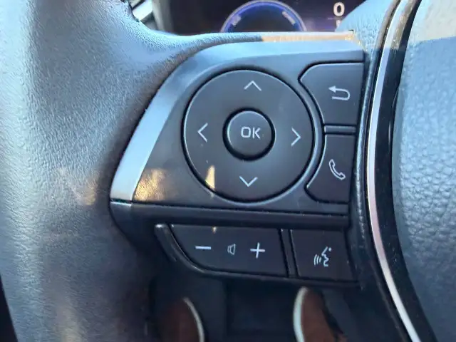 2024 Toyota RAV4 Hybrid XSE AWD, TECH PACKAGE - Photo 16