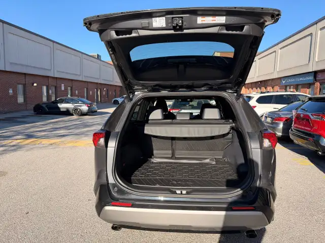 2024 Toyota RAV4 Hybrid XSE AWD, TECH PACKAGE - Photo 19