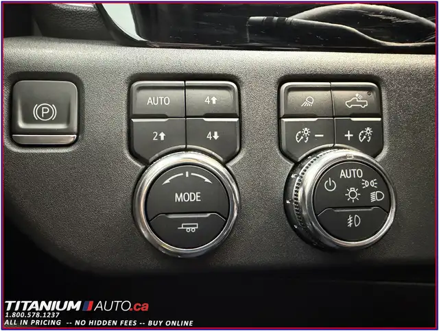 2023 GMC Sierra 1500 Elevation Premium V8 Crew Cab 4X4-Leather-B - Photo 17