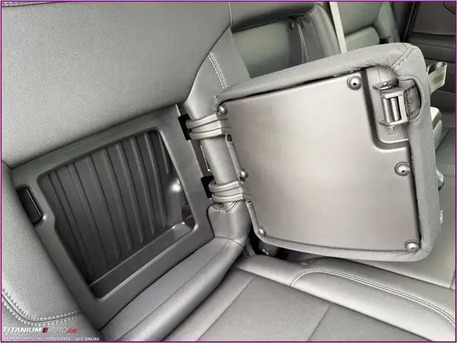 2023 GMC Sierra 1500 Elevation Premium V8 Crew Cab 4X4-Leather-B - Photo 35