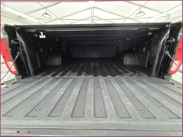 2023 GMC Sierra 1500 Elevation Premium V8 Crew Cab 4X4-Leather-B - Photo 41