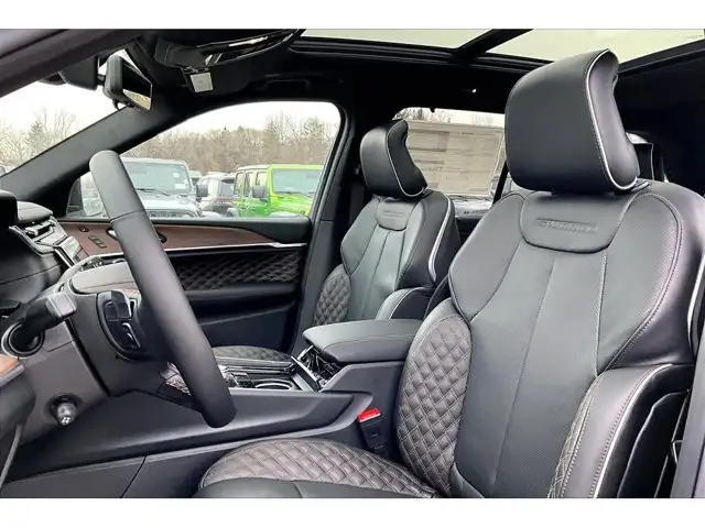 2025 Jeep Grand Cherokee Summit - Photo 9