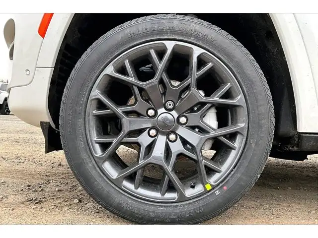 2025 Jeep Grand Cherokee Summit - Photo 12