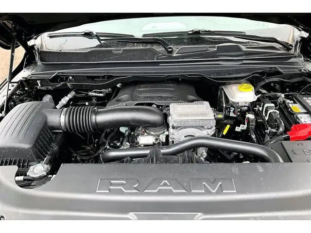 2026 Ram 1500 SPORT HEMI Leather Pano Roof Level 1 392 - Photo 11