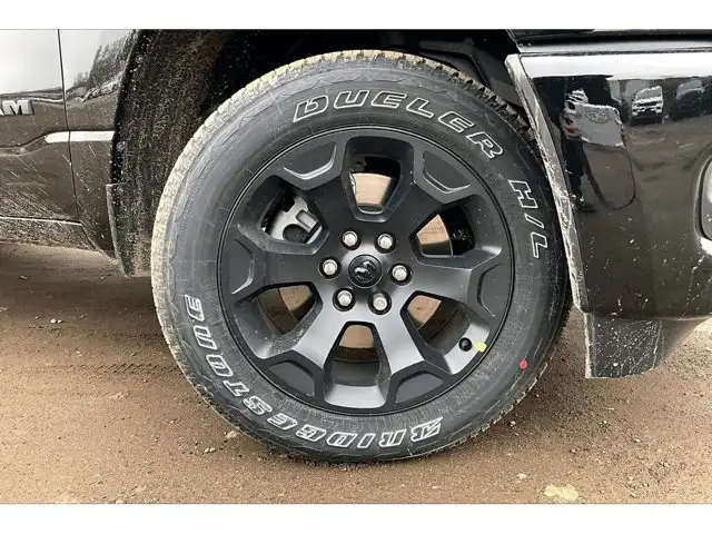 2026 Ram 1500 SPORT HEMI Leather Pano Roof Level 1 392 - Photo 12