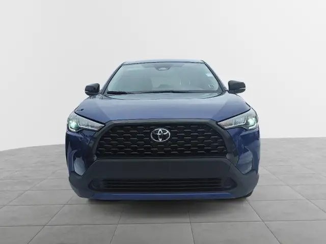 2025 Toyota Corolla Cross LE LE | Heated Seats & Wheels - Photo 2