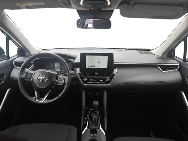 2025 Toyota Corolla Cross LE LE | Heated Seats & Wheels - Photo 7