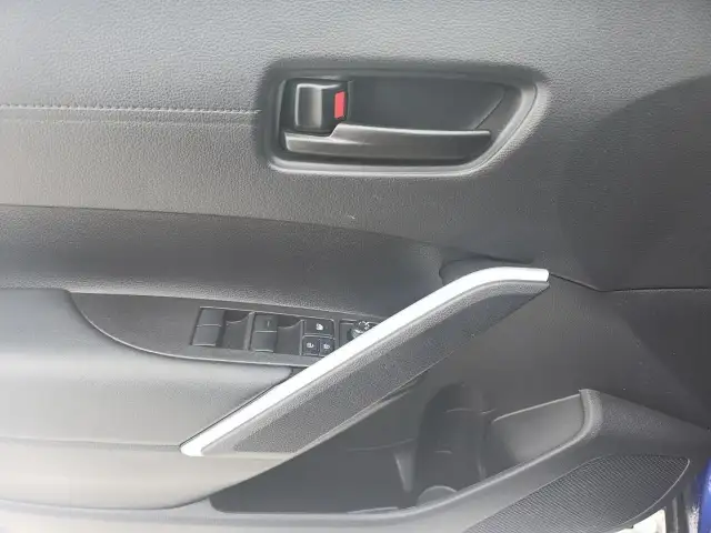 2025 Toyota Corolla Cross LE LE | Heated Seats & Wheels - Photo 13