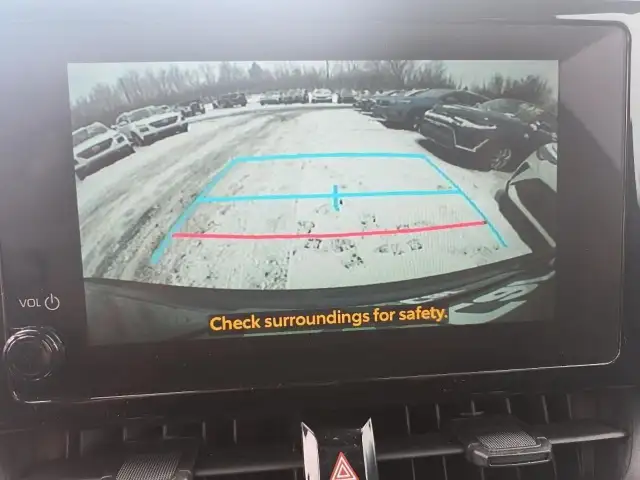 2025 Toyota Corolla Cross LE LE | Heated Seats & Wheels - Photo 15