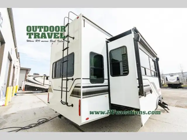 2026 Grand Design Influence 3003RL - Photo 6